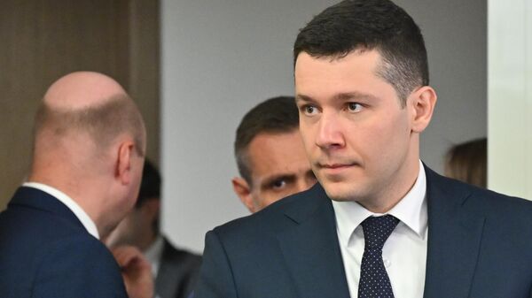 Антон Алиханов