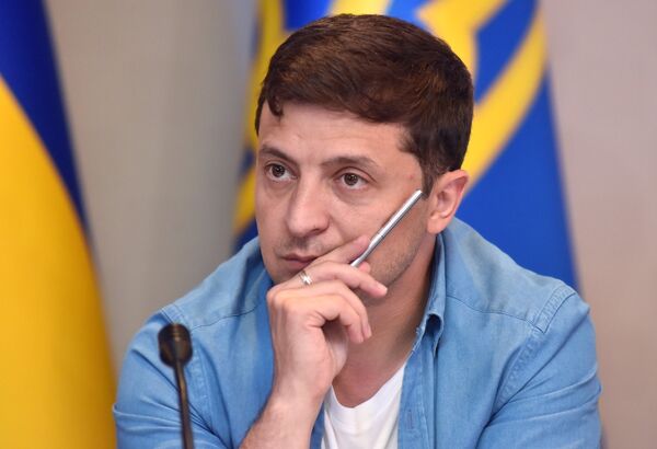 %Президент Украины В. Зеленский